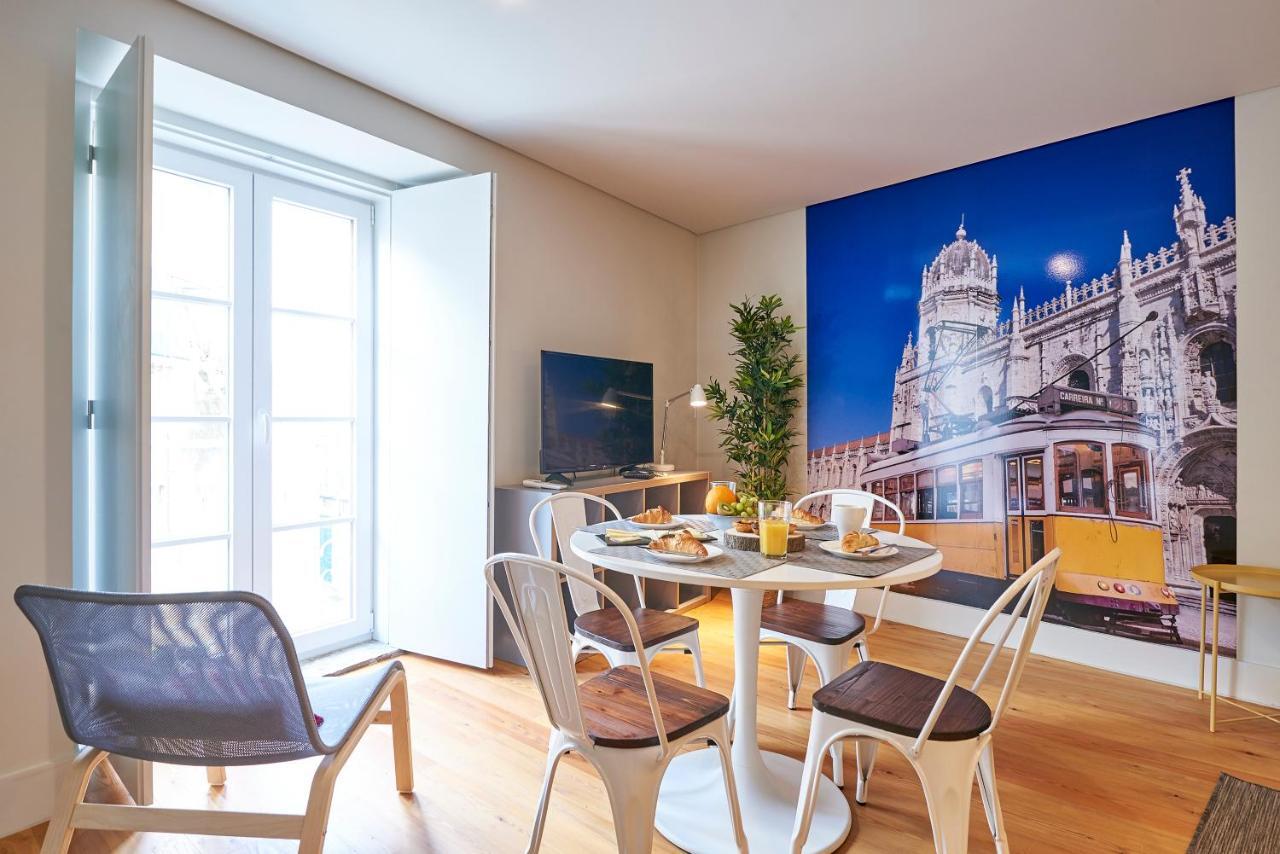 Modern Apartment Bica Dos Olhos Lisbon Room photo