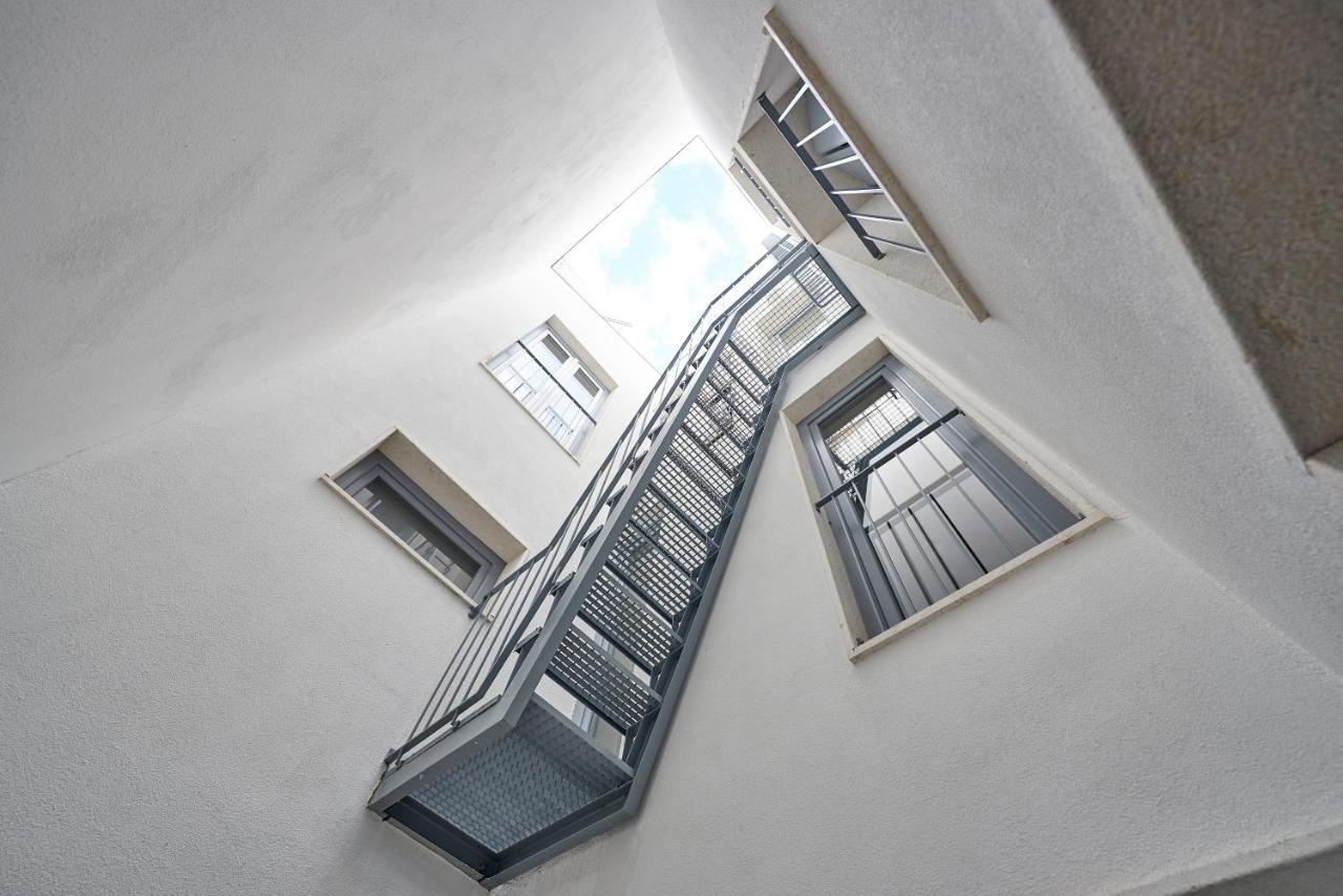 Modern Apartment Bica Dos Olhos Lisbon Room photo