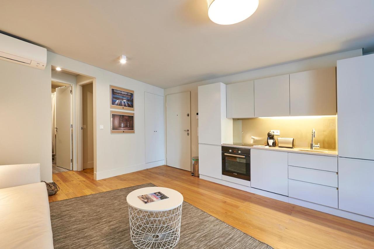Modern Apartment Bica Dos Olhos Lisbon Room photo