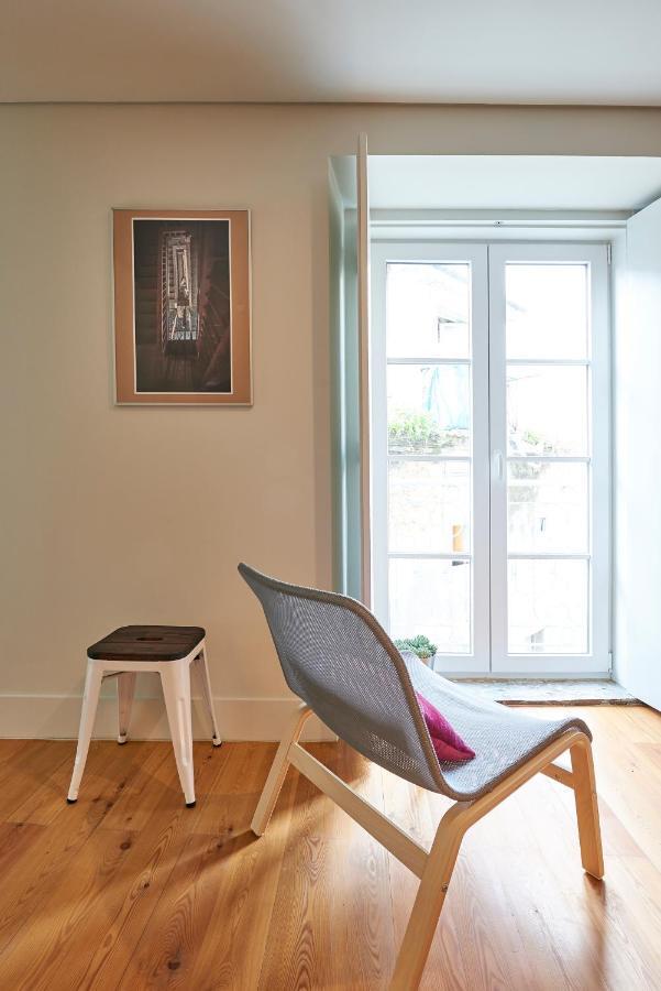 Modern Apartment Bica Dos Olhos Lisbon Room photo