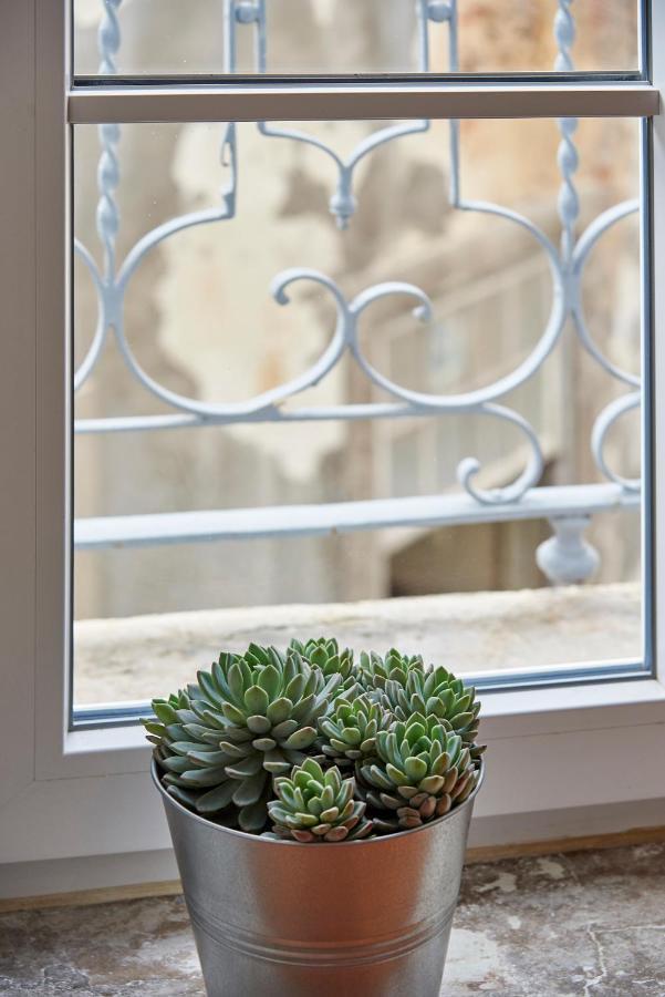 Modern Apartment Bica Dos Olhos Lisbon Room photo