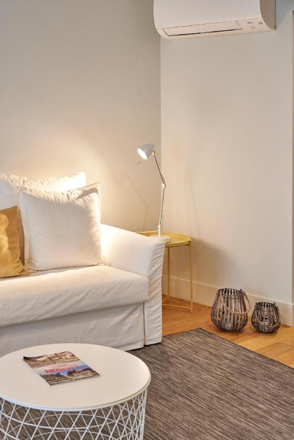 Modern Apartment Bica Dos Olhos Lisbon Room photo